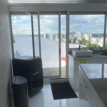 14Eme Et Der Etage "Arty" Avec 2 Chambres Et Vue Panoramique ! Кретей Экстерьер фото